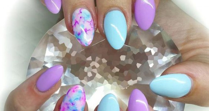 Top15: a legszebb pasztell színű mintás körmök tavaszra