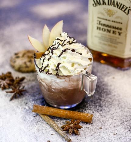 Lelket melengető koktélreceptek karácsonyra