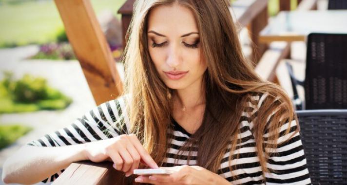 6 ok, amiért jobb távol maradni a közösségi oldalaktól, miután összetörték a szíved