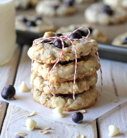 Áfonyás-fehércsokis cookie recept
