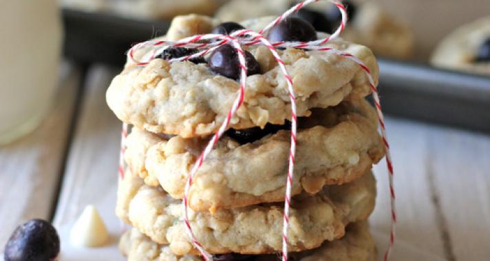 Áfonyás-fehércsokis cookie recept