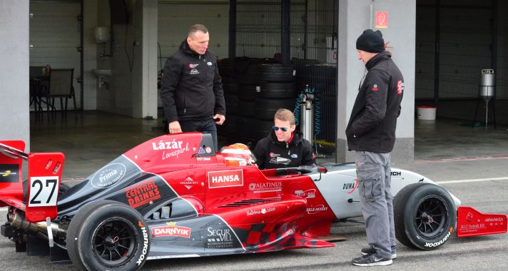 Szlovákiában tesztelt a Gender Racing