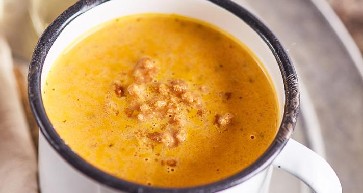 Cajun sütőtökkrémleves parmezánmorzsával