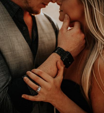 Romantikus lélek, tüzes szex? Létezik ilyen nő!