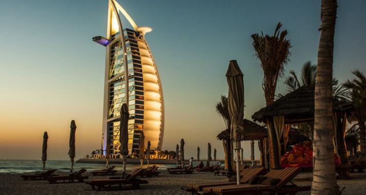 Exkluzív show belépővel lepi meg magyar utasait az Emirates