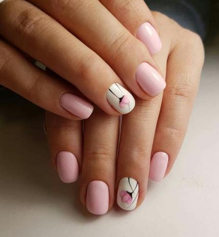 Top15: hangolódj a tavaszra virágba borult körmökkel