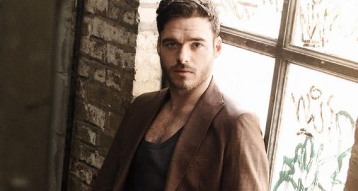 10 kép, ami bizonyítja, hogy Richard Madden napjaink egyik legszexibb férfija