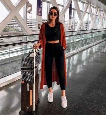 Stílusiskola: kényelmes és csinos outfit ötletek repüléshez