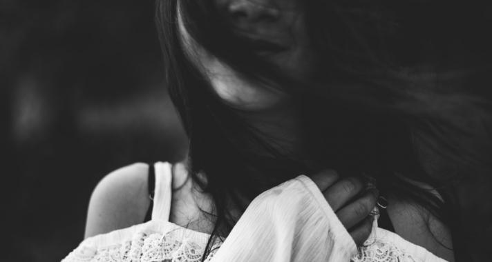 Miért könnyű beleszeretni egy introvertált személybe?