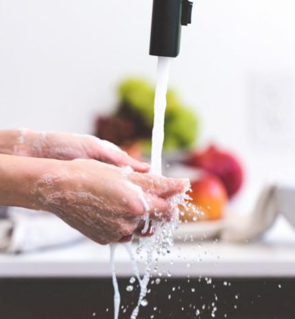 Felejtsd el a vegyszereket! Itt az öt legtutibb természetes fertőtlenítőszer