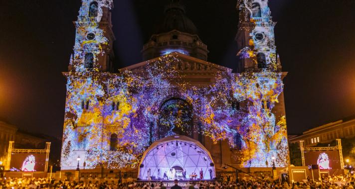 Világsztárok és egyedülálló élmény a Szent István téren