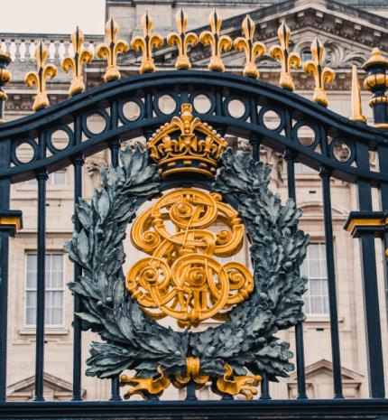 Élet a pompában – avagy milyen a brit királyi család élete?
