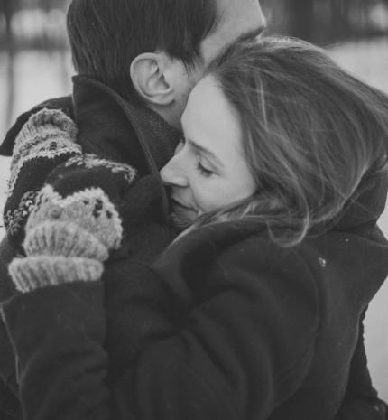 Az ölelkezés több két test érintkezésénél