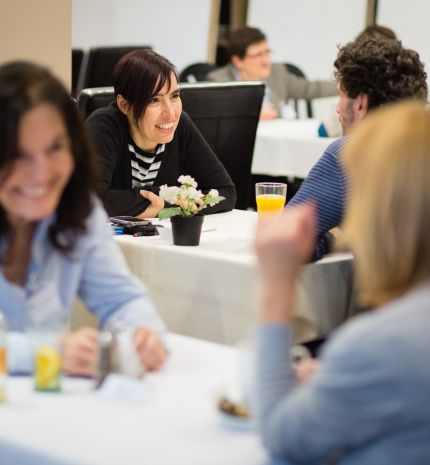 Egy órányi jótékony figyelem. Jótékonyság kicsit másképpen.