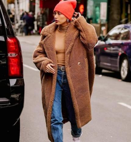 Stílusiskola: outfit ötletek Hailey Biebertől