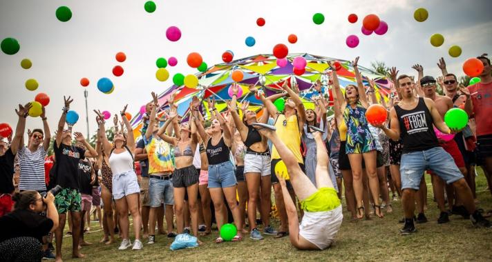 Újabb világsztárokkal erősít a STRAND Fesztivál!