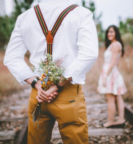 Régimódi randiszokások, melyekre a mai modern nő is vágyik