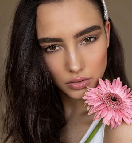 Leáldozóban a matt trendek