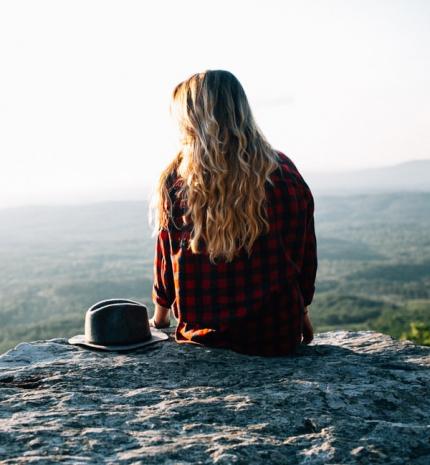 Amin egy érzékeny, ugyanakkor erős ember keresztülmegy