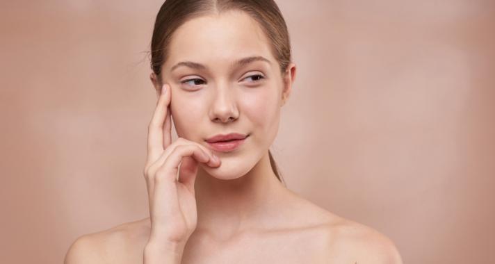 Ami a bőrt fiatalon tartja: a hialuronsav