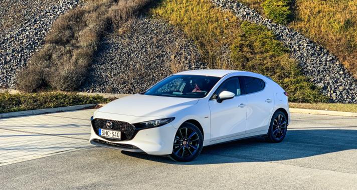 Érzelem és értelem – Mazda 3 100th Anniversary SkyactiveX G-180