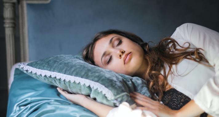 Az éjszakai ápolás kulcsfontosságú a bőr számára