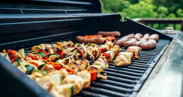 Itt a tavasz: erre a 6 veszélyforrásra érdemes figyelni a grillszezonban