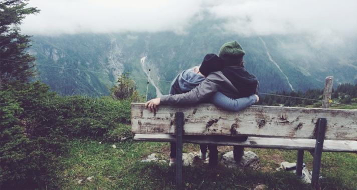 Egy érzelmileg elérhetetlen embert szeretni a saját időd pazarlása