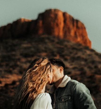 Aki szeret, az jelen akar lenni