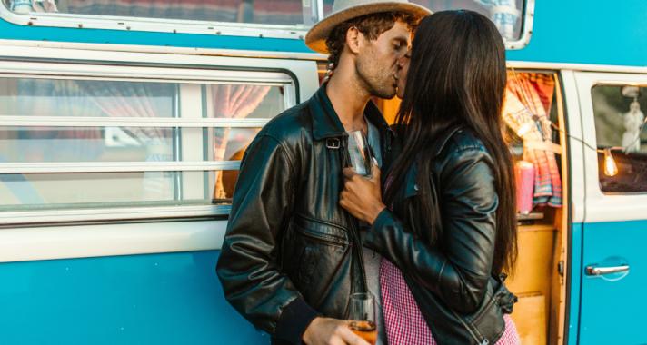 A bántalmazott fél sokáig képes homokba dugni a fejét