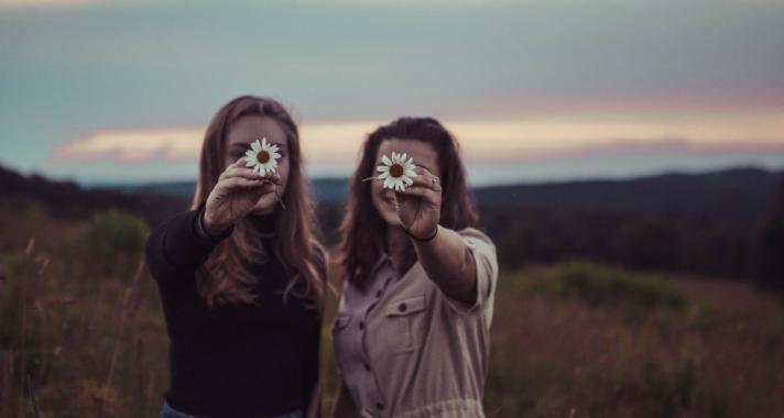 Miért jó, ha az embernek van egy szarkasztikus barátja?