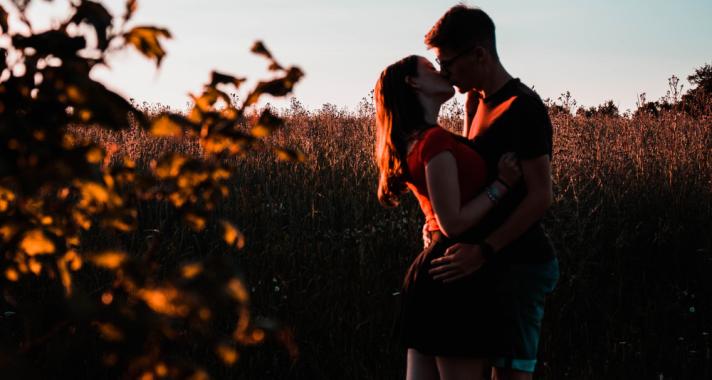 Kutatások szerint a nárcisztikusok direkt próbálnak féltékennyé tenni