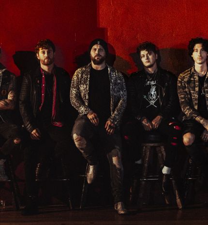A Yonaka és a Halflives nyit az Asking Alexandria előtt