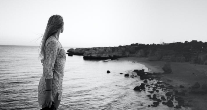 Miért mindig arra várunk, ami nincs, ahelyett, hogy a jelenben maradnánk?