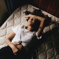 'Azt gondoltam csak erősebb menstruációs fájdalom.' - Tévhitek az endometriózisról - Stylelife, divat, életmód, stílus