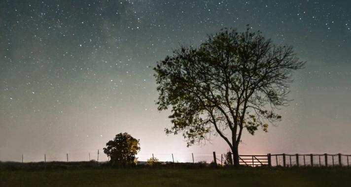 A Halakban tolató Szaturnusz trigonja
