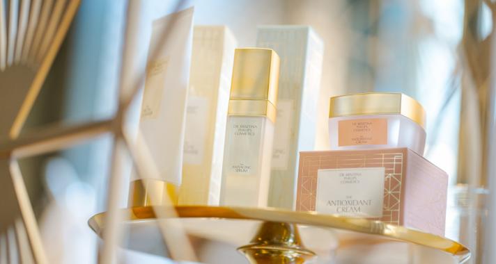 Megérkezett a Dr. Krisztina Phillips Cosmetics első termékcsaládja