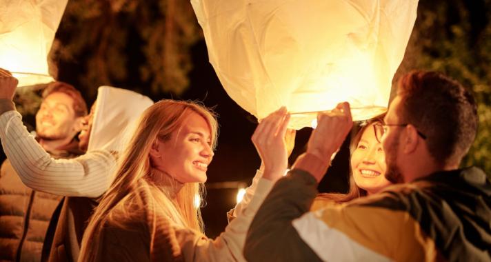 Az Újhold is ezt a tendenciát erősíti, ideje végre tényleg lezárni és elengedni azt, amit már tudunk, hogy nem a miénk, ami nem szolgál