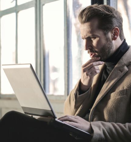 Érzelmes úriemberek, vagy érzéketlen macsók?