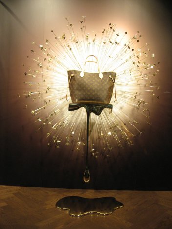 Óh...azok a csodálatos Louis Vuitton kirakatok!
