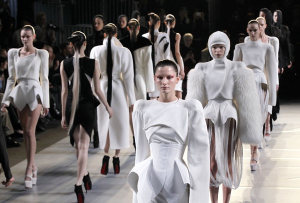 Párizsi divathét: Mugler 2012/13