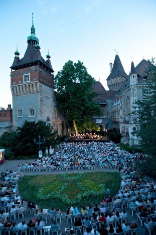 Vajdahunyadvári Nyári Zenei Fesztivál