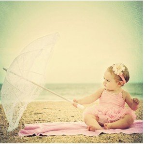 Milyen ruhát adjak a babára kánikulában?