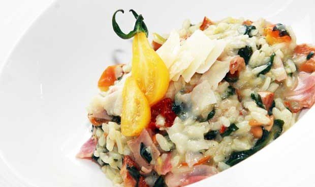 Mai mosoly: Girly Parádé