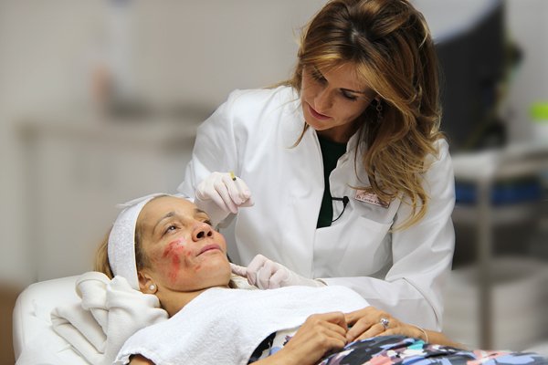 Saját vérével szépül Keresztes Ildikó