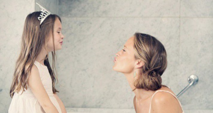 Az anyaságra ráhúzott jelzők