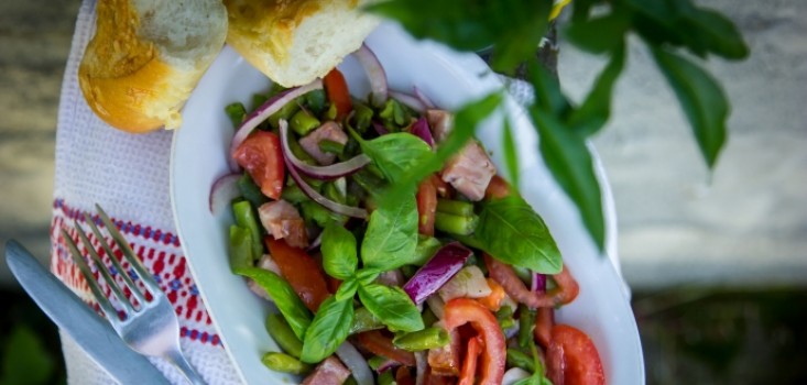 Könnyű nyári ebéd: meleg zöldbab saláta