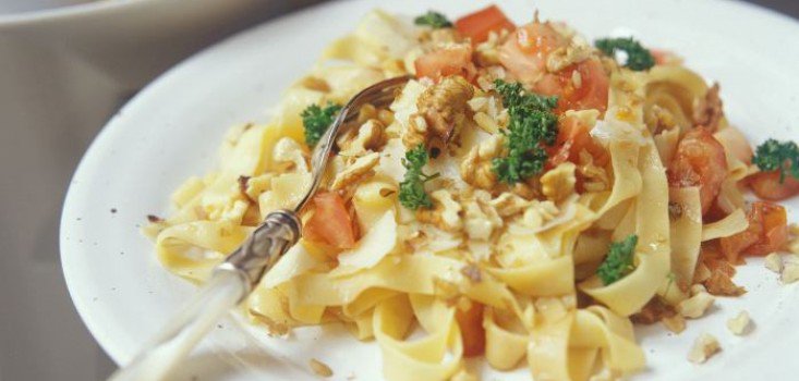 Anyu főz: paradicsomos - diós tagliatelle