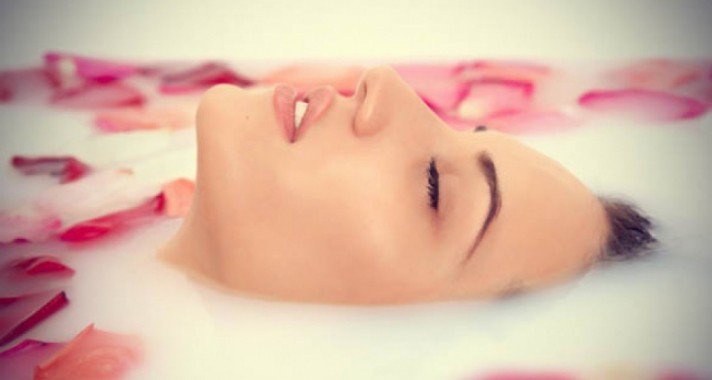 8 ok, amiért szeretjük a rózsavizet