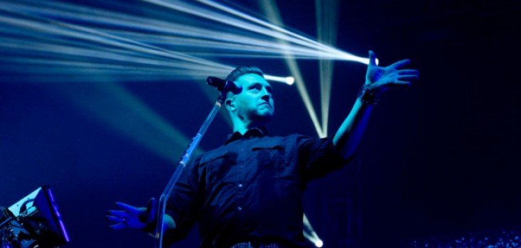 Ákos fellép a STRANDon… és a VOLTon is